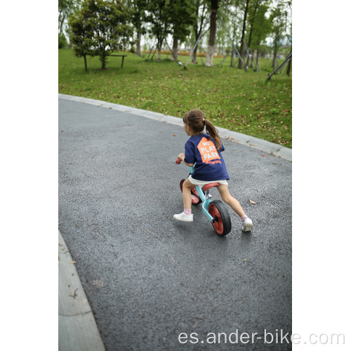 Nuevo modelo de tubo de acero sin bicicleta de equilibrio de entrenamiento de pedal